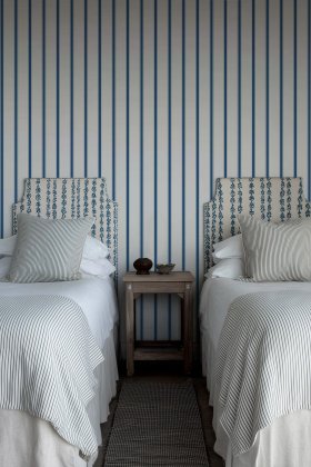 Camera da letto con carta da parati Aria