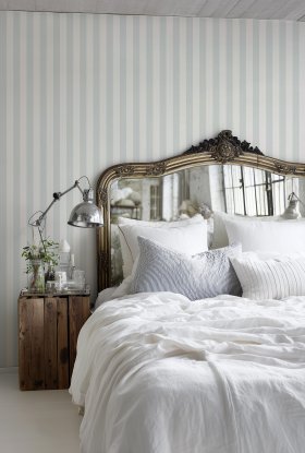 Camera da letto con carta da parati Dolce